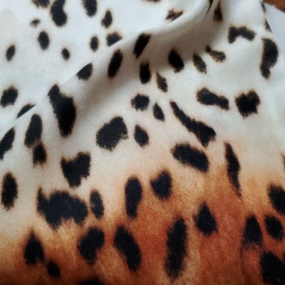 Trendy Cheetah print Pillow Cover NWOT - Picture 2 of 6